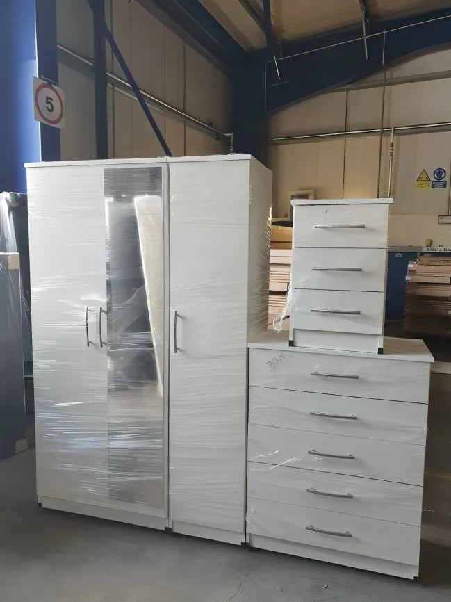 3 door wardrobe full set
