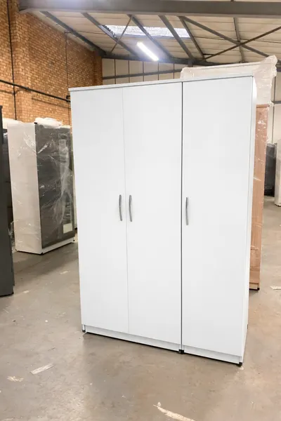 3 Door Wardrobe with Shelving and Hanging Rail