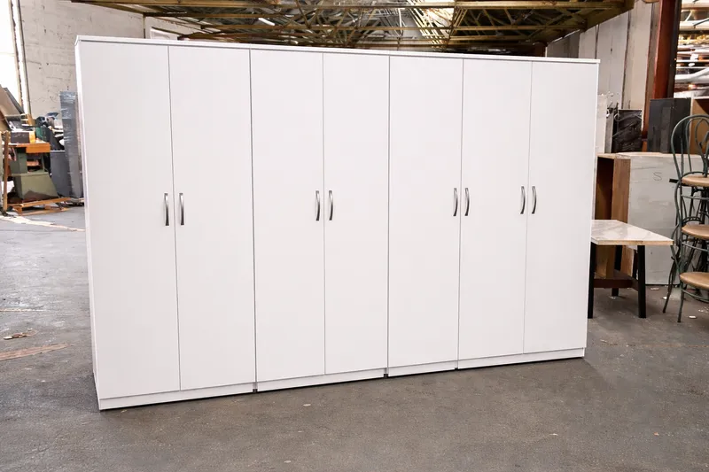 8 Door Wardrobe with Hanging Rail and Shelving