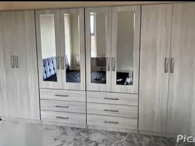 8 Door Wardrobe – Large Storage Design, view 5