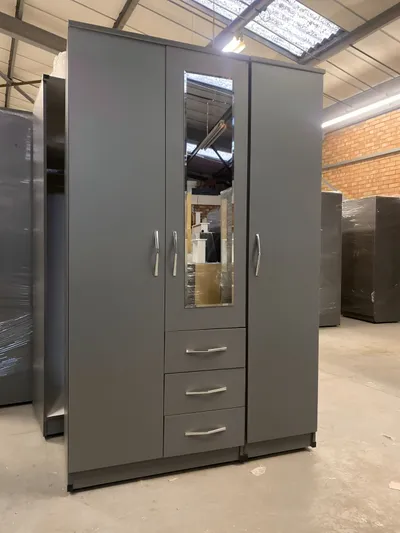 3 door wardrobe with 1 mirror, 3 bottom drawers, view 5