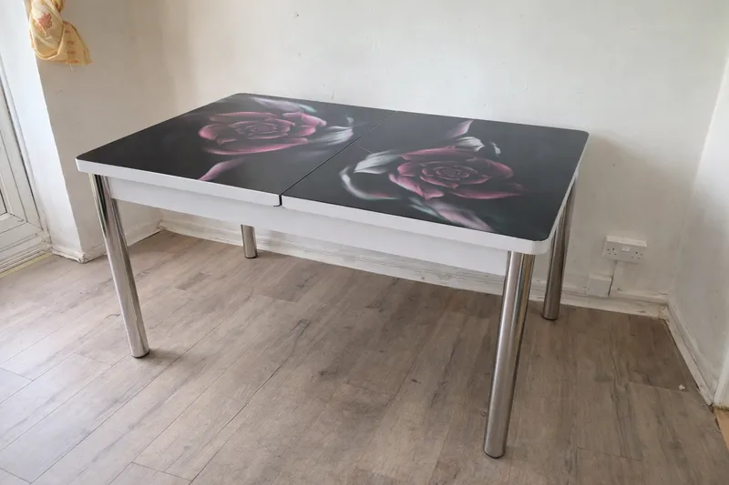 Modern Dining Table — Rose Model