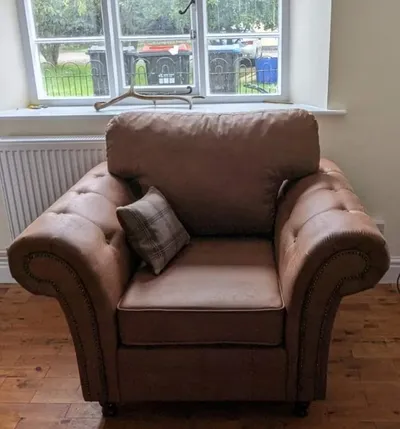 Oakland Armchair – Vintage Elegance Meets Modern Comfort, view 4